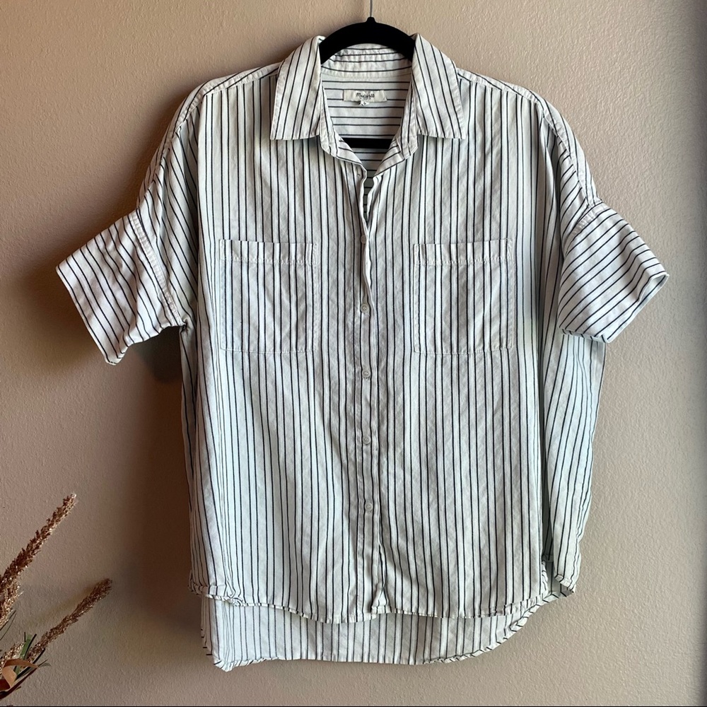 Madewell Stripped Button up shirt Size Medium